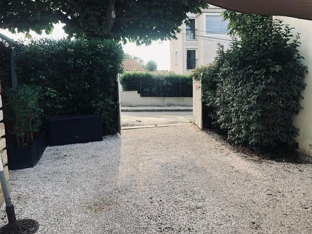 Votre Sejour A Sanary Dans Bas De Villa Avec Jardinet Terrasse Exposition Est Sud Ouest 400M Du Centre Ville En Zone Pietonne Ou Tout Peut Se Faire A Pied 사나리쉬르메르