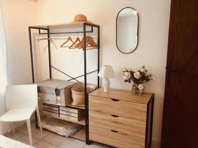 Appartement Chez Mamie Villa T2 à Sanary maison chaleureuse et ensoleillée