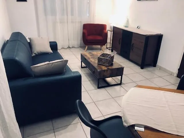 Chez Mamie Villa T2 à Sanary maison chaleureuse et ensoleillée