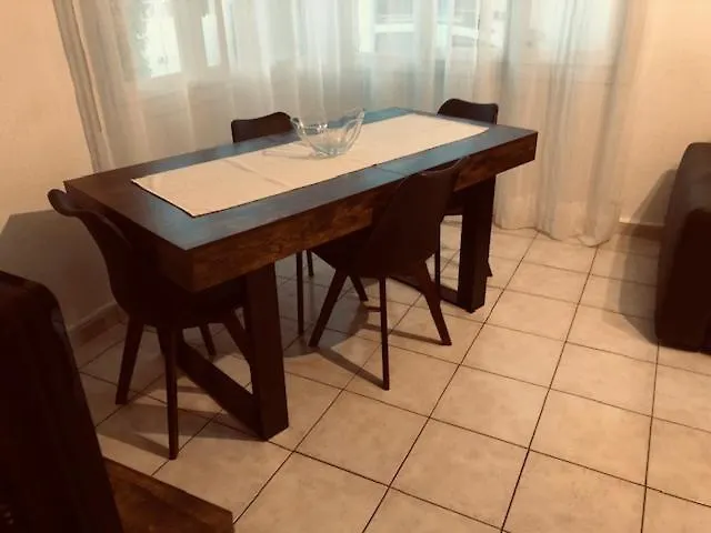 Appartement Chez Mamie Villa T2 à Sanary maison chaleureuse et ensoleillée