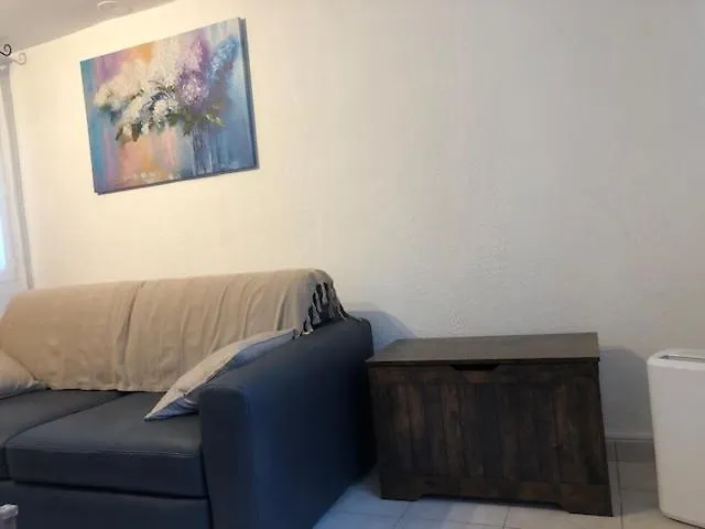 Appartement Chez Mamie Villa T2 à Sanary maison chaleureuse et ensoleillée